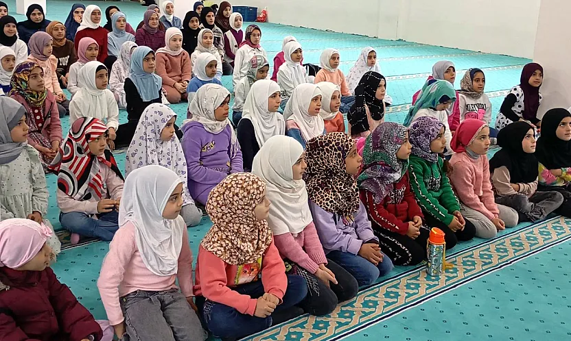 Farklı Milletlerden Öğrenciler Afyon'da Aynı Sınıfta Buluştu