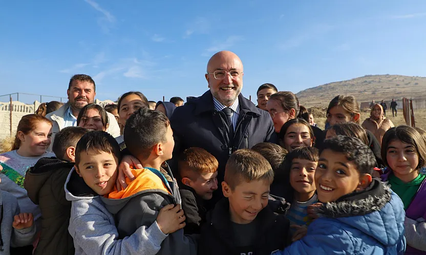 Fidan Dikim Töreni'nde Başkan Şahin'e Büyük İlgi