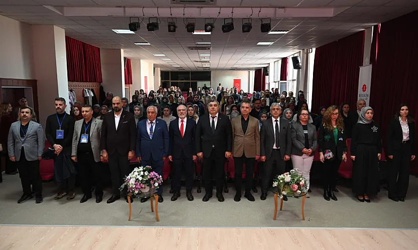 Geleceği Akran Nezaketi Kurtaracak