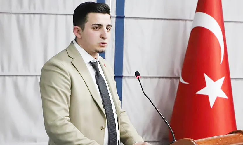 'Gençleri Siyasetin Merkezine Davet Ediyoruz'