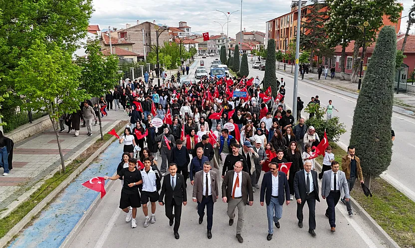 Gençlik Yürüyüşü Yoğun Katılımla Gerçekleştirildi
