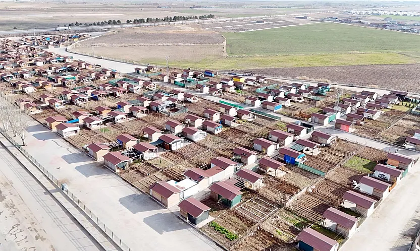 Hobi Bahçelerinde Endişeli Bekleyiş