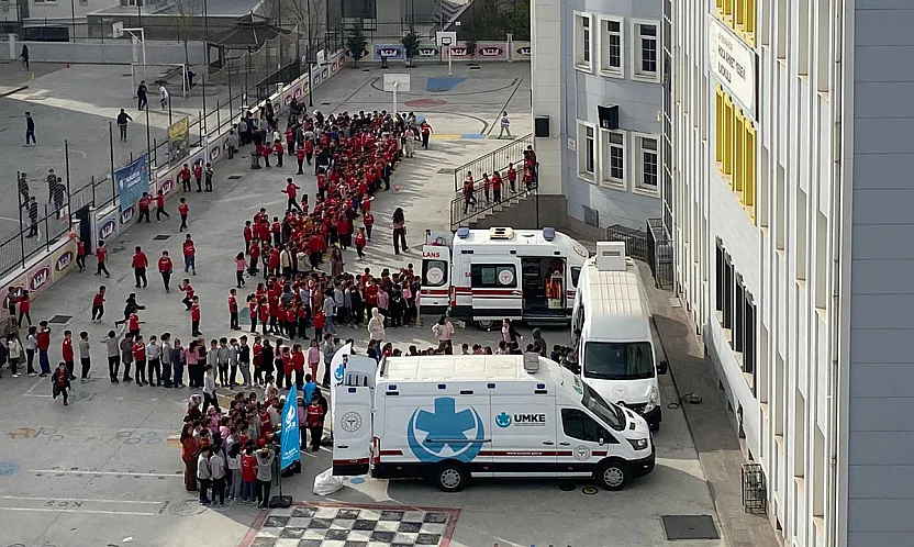 Hoca Ahmet Yesevi İlkokulu'nda Sağlıklı Gelecek Eğitimi