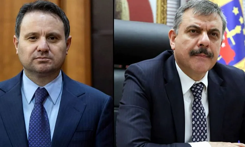 İçişleri Ve Adalet Bakanları Aflarını İstedi, Yeni Bakanlar Atandı