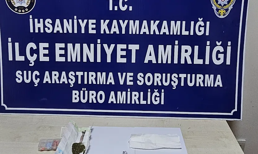 İhsaniye'de Yasaklı Madde Kullanırken Yakalanan Sürücü Ehliyetinden Oldu