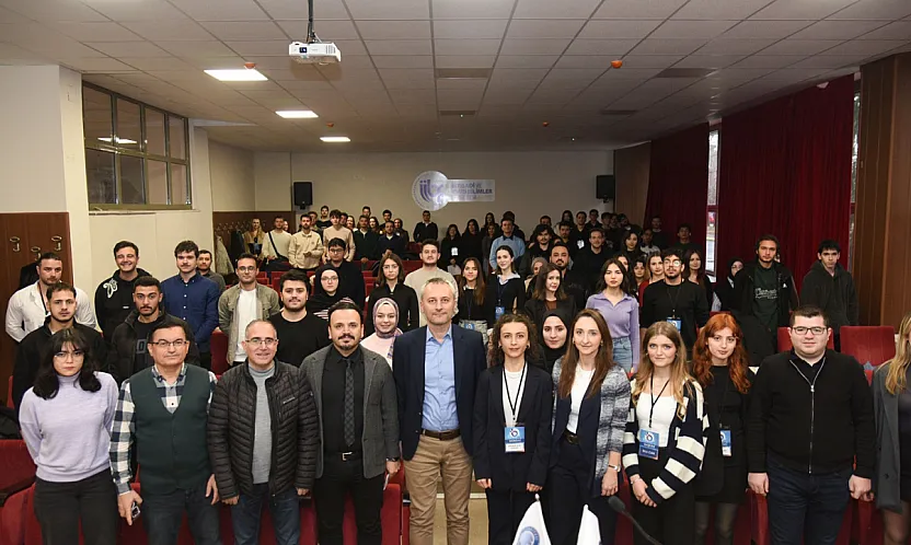 İş Hayatına Girmeden Önce Bilgi Yönetim Sistemleriyle Tanıştılar