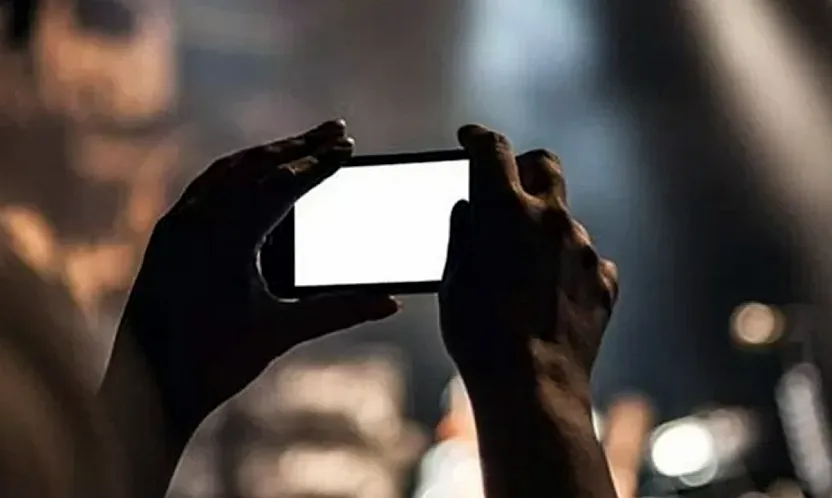 İşyerinde Gizlice Fotoğraf Çekimine Dikkat, Emsal Karar Verildi
