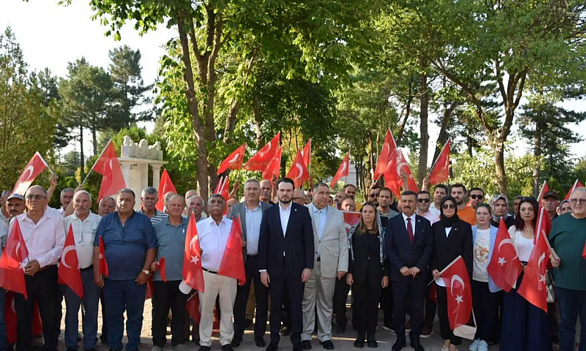 İYİ Parti'den Şehitlik Ziyareti