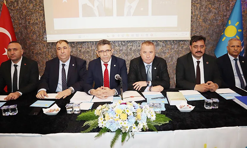 İYİ Parti'nin Kurmayları Afyon'da Teşkilatlarla Buluştu