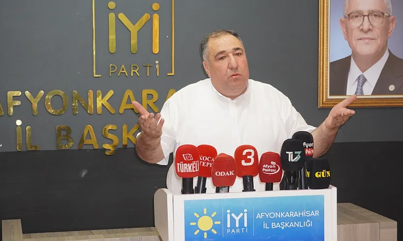 İYİ Partili Mısırlıoğlu'ndan AK Parti'ye 'Bakanlık Kadrosu' Sorusu