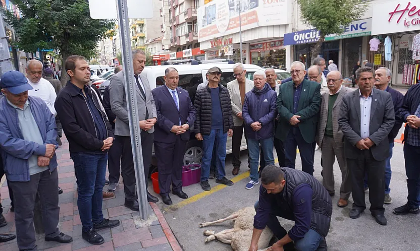 İYİ Partili Mısırlıoğlu'ndan Teşekkür Ve Eleştiri