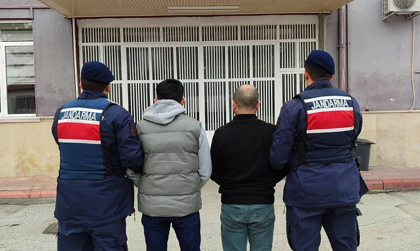 Jandarma, Aranan 40 Kişiyi Yakaladı