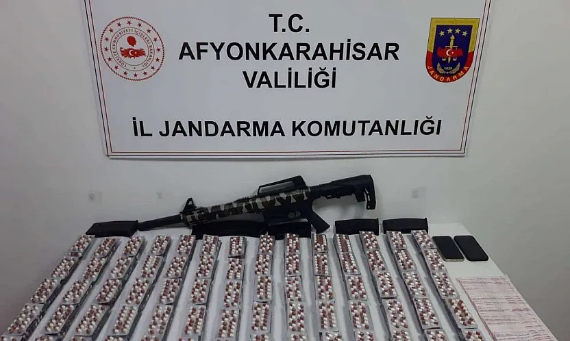 Jandarma'dan 3 Köye Baskın: Uyuşturucu Ele Geçirildi