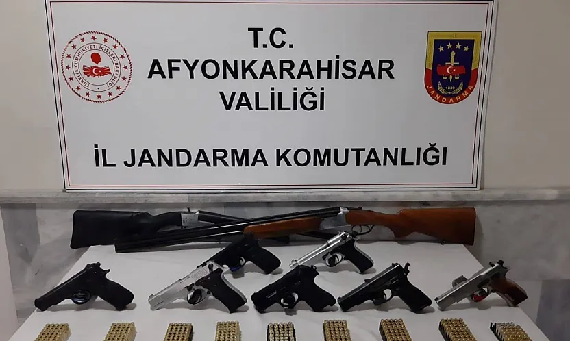 Jandarmadan Ruhsatsız Silah Operasyonu