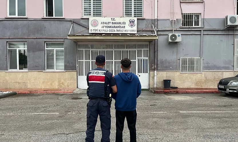 Jandarmanın Yakaladığı 40 Kişiden 10'u Tutuklandı