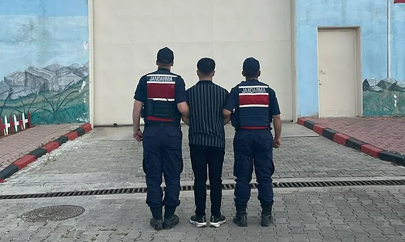 Jandarmanın Yakaladığı 48 Kişiden 12'si Tutuklandı