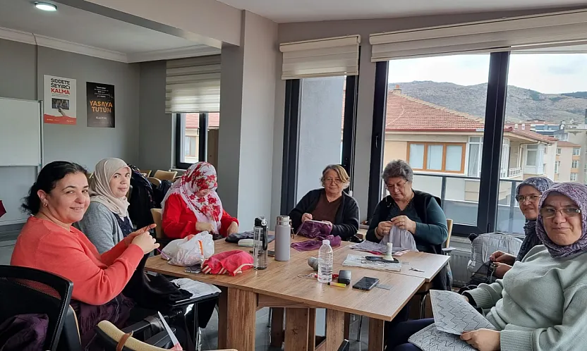 KADEM, Kadınların Sosyal Hayata Katılmasını Sağlıyor