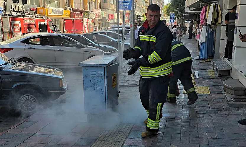 Kadınana Caddesinde Trafo Yangını Korkuttu