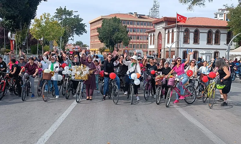 Kadınanalar Bisiklet Turu Geleneksel Hâle Geldi