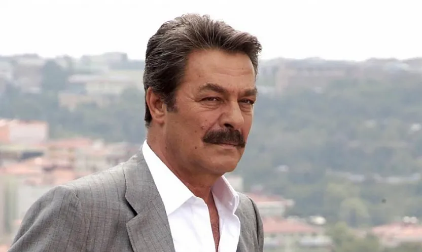 Kadir İnanır Hayatını Kaybetti! İşte Hayatı Ve Bilinmeyenleri