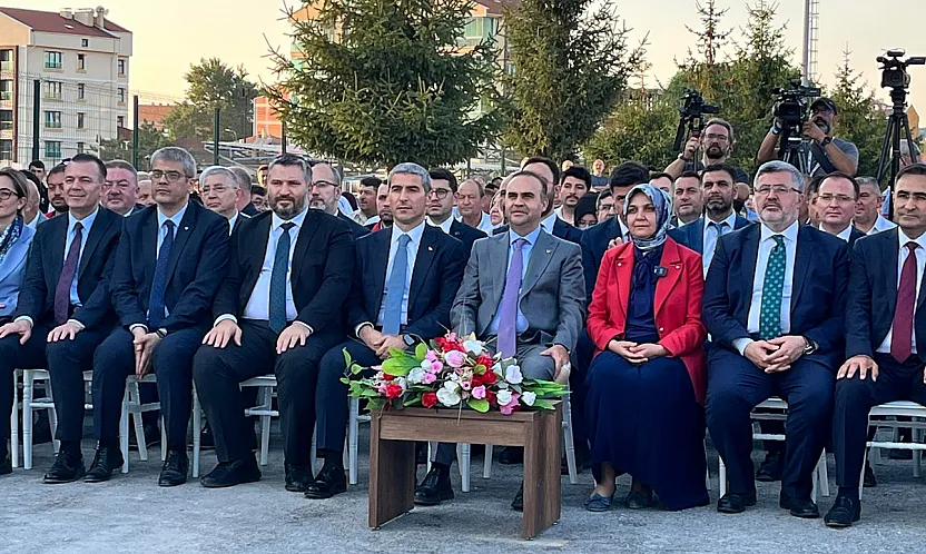 'Kamu İmkanlarını Yolsuzluk Ve Yozlaşmaya Vesile Kılıyorlar'