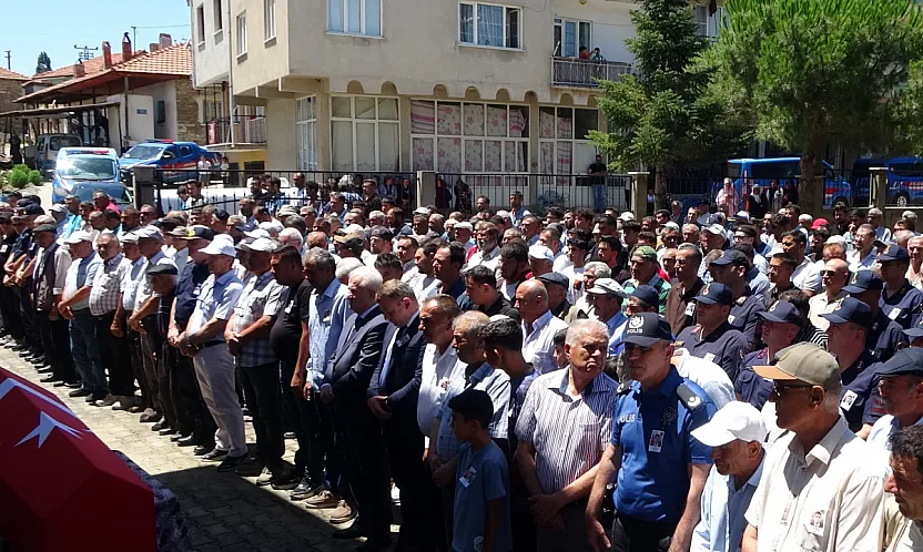 Kazada Hayatını Kaybeden Uzman Çavuş Son Yolculuğuna Memleketi Uşak'ta Uğurlandı