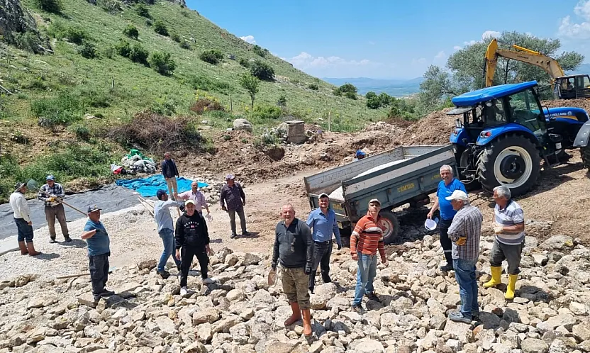 Köyün İçme Suyu Hattı İmece Usulüyle Yenilendi