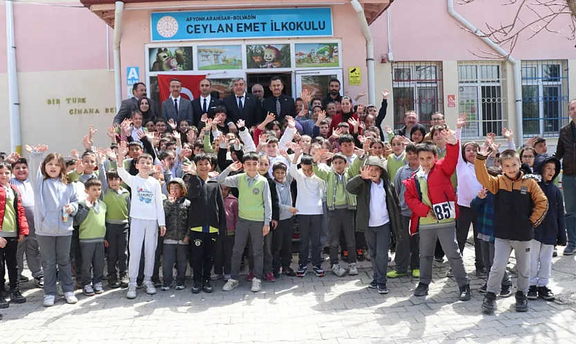 Küçük Kalpten Büyük Etki: Öğrencinin Mesajı Müdürü Harekete Geçirdi