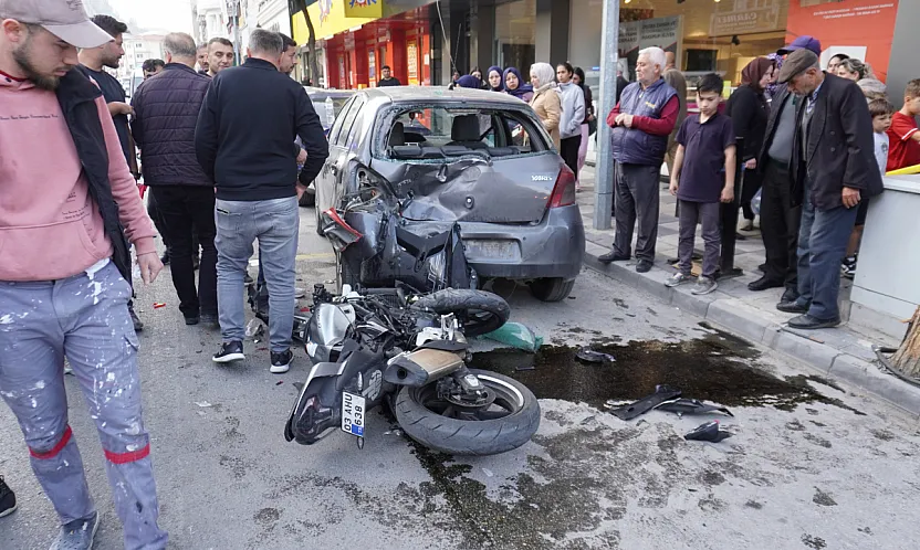 Kurtuluş Caddesi'nde Feci Motosiklet Kazası!