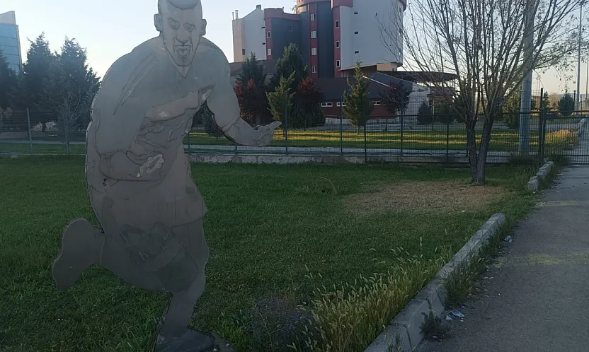 'Maketi Yenileyelim, Yeni İsimler Ekleyelim'