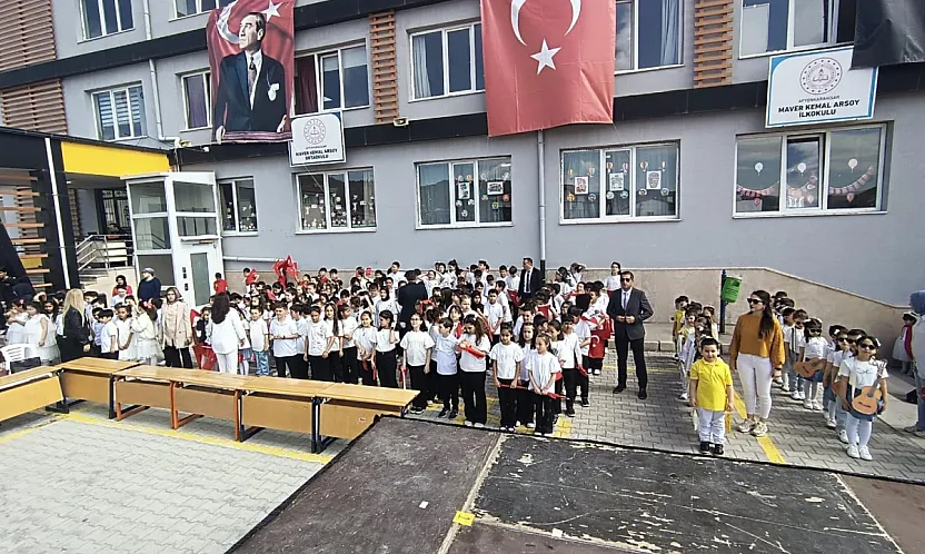 Maver Kemal Arsoy Öğrencilerden Unutulmaz Performans