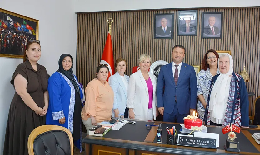 MHP'li Kahveci'ye, KAÇEP'ten Sürpriz Doğum Günü