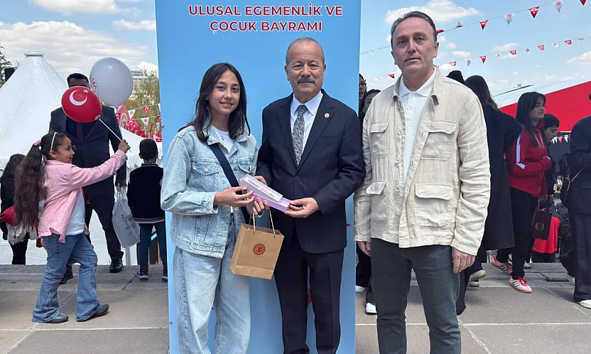 Milletvekili Taytak'tan, Afyonlu Genç Yazara Destek