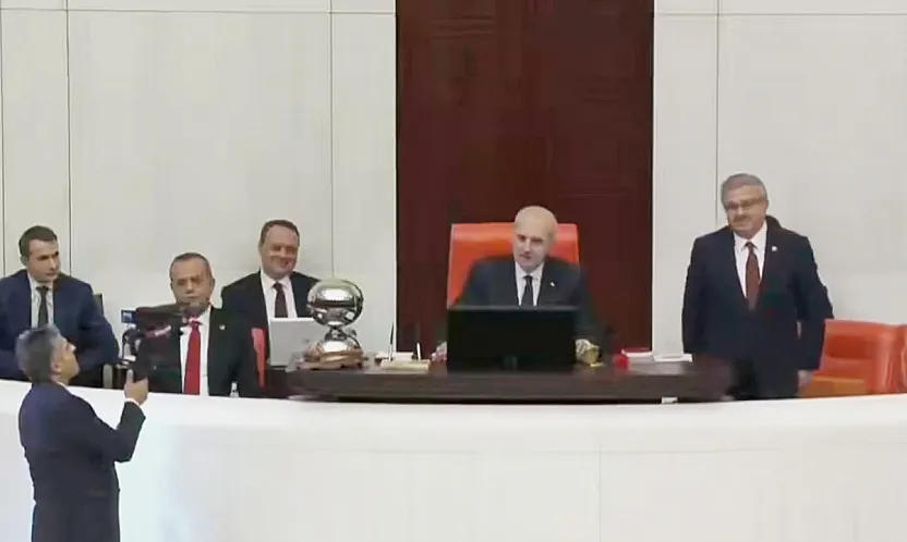 Milletvekili Yurdunuseven'den, Duygusal 23 Nisan Paylaşımı