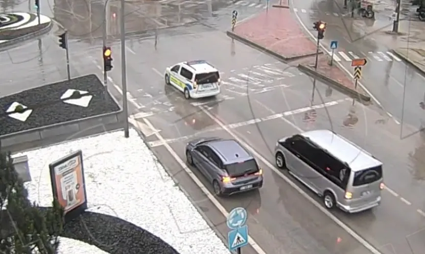 Minik Kız Polis Eskortuyla Hastaneye Yetiştirildi!