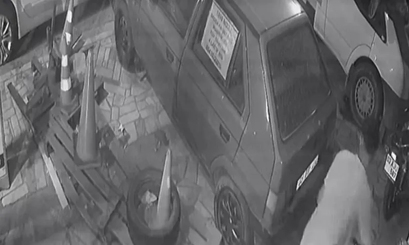 Motosiklet Hırsızları Kameradan Kaçamadı