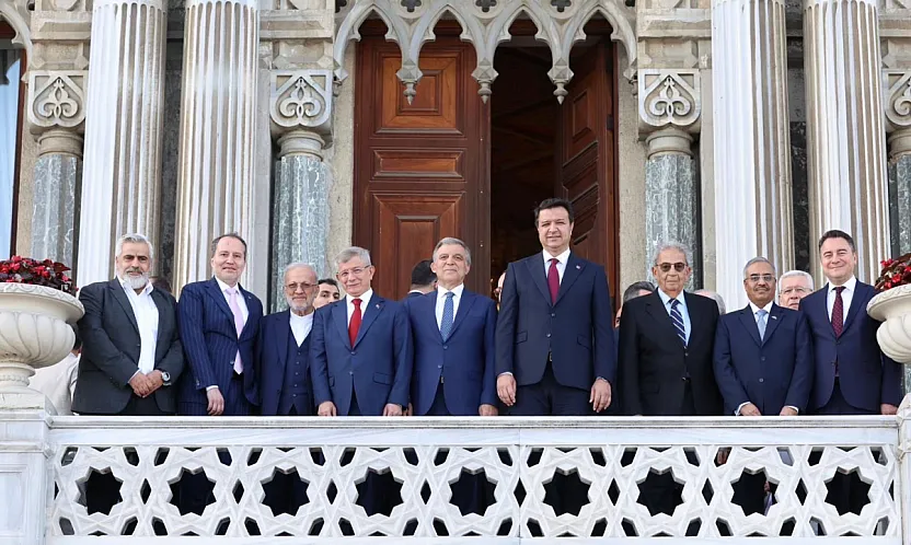 Muhafazakar Muhalefeti Buluşturan Kare