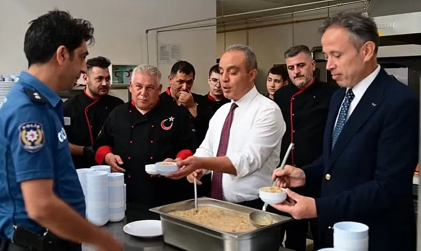 Muharrem Ayında Emniyet Personeline Aşure İkramı
