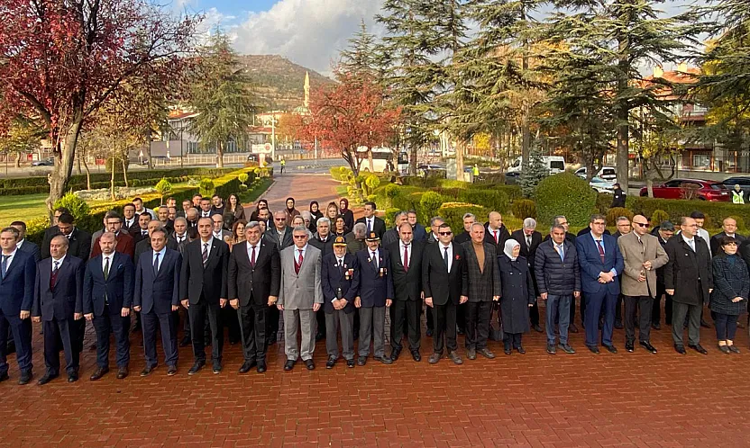 Öğretmenler Ata'nın Huzurunda