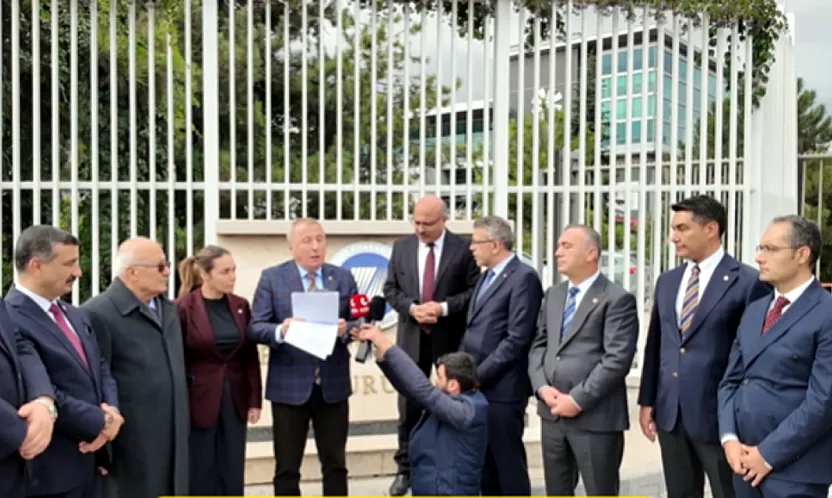 Olgun'dan SPK Önünde Açıklama: İstifa Edin