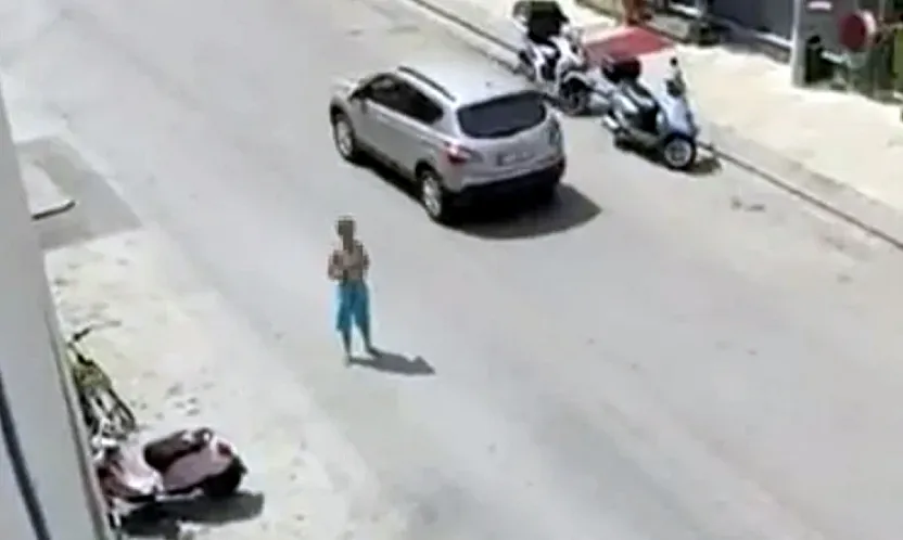 Önce Kendini Çıplak Halde Sokağa Attı, İkna Edildi Ama Sonu Kötü Oldu