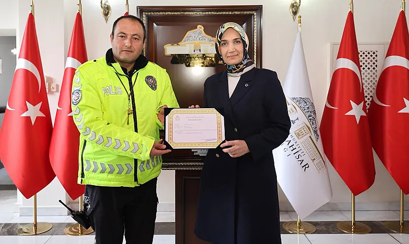 Örnek Polise, Vali Yiğitbaşı'ndan Başarı Belgesi