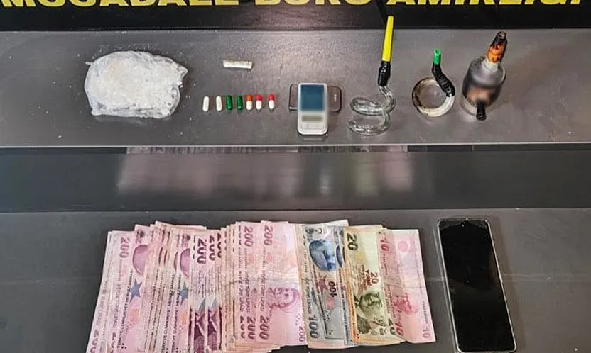 Otomobilde Uyuşturucu İle Yakalanan Bir Kişi Tutuklandı
