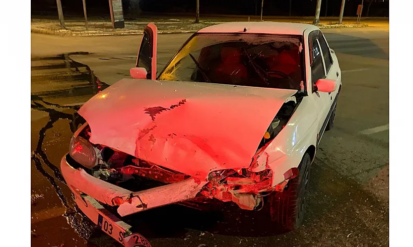 Otomobillerin Çarpıştığı Kazada 4 Kişi Yaralandı