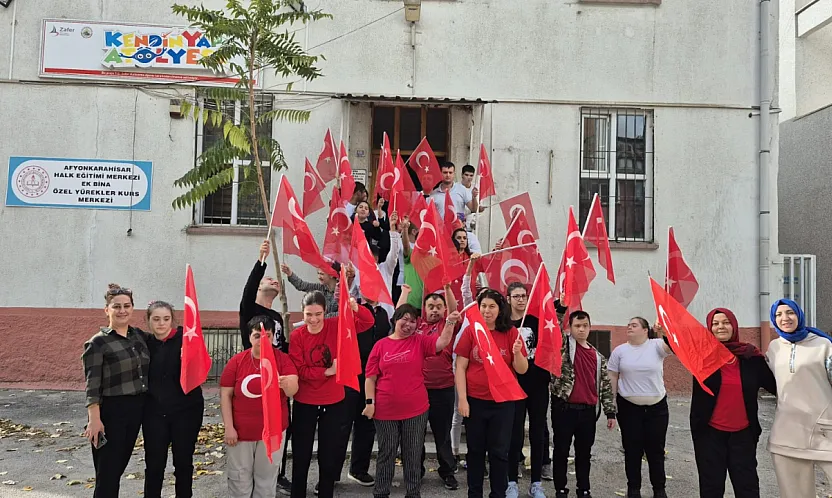 Özel Bireylerden Cumhuriyet İçin Çok Özel Kutlama