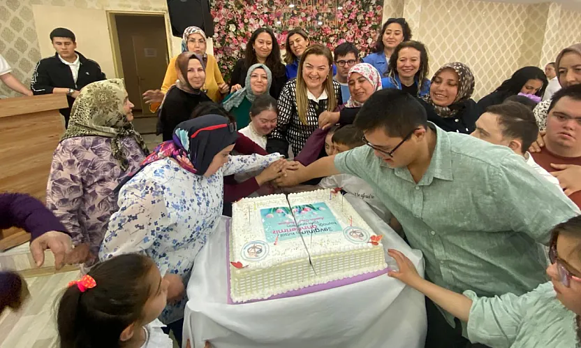 'Özel Çocukların Özel Annelerini Her Zaman Takdir Ediyoruz'
