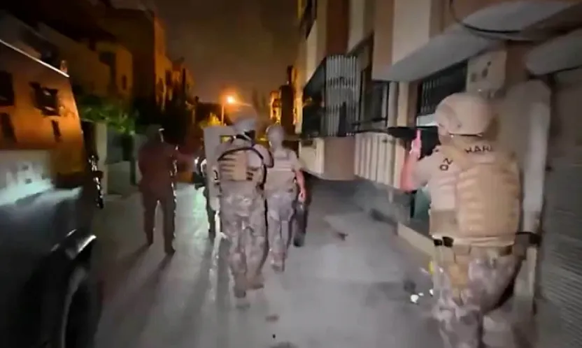 Özel Harekat'tan 11 İlde Operasyon. 10 Şirkete el Konuldu