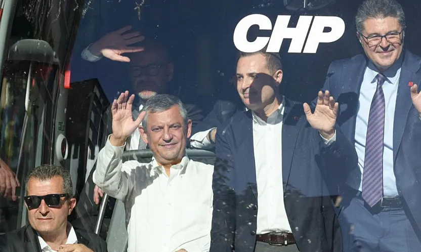 Özgür Özel'in Rotası: Genç Parti Formülü