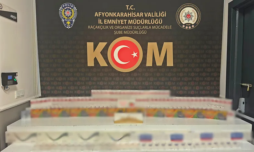 Polis 700 Paket Gümrük Kaçağı Sigara Ele Geçirdi