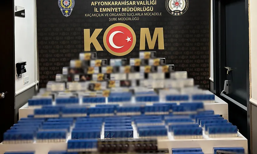 Polis Kaçak Sigara Ve Makaron Ele Geçirdi